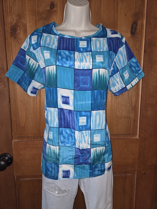 Bentley Tops - Blue Geometric‎ Short-Sleeve Women's Blouse